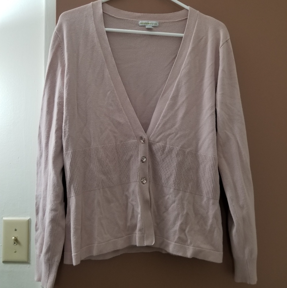 🌻B1G2📚New York & Company cardigan